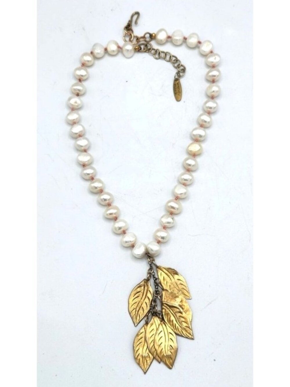 Vintage Pearl Necklace With Gold Tone Leaf Pendant & Adjustable Chain